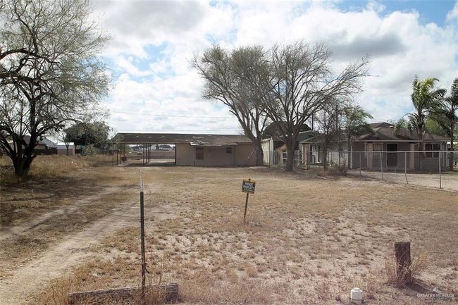 View of yard with a carport | Image 15