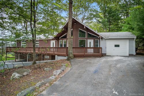 3 Newbury Ln, Rock Hill, NY, 12775-6322 | Card Image