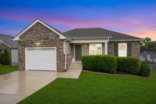 631 Berry Cir, Springfield, TN, 37172-5883 | Card Image