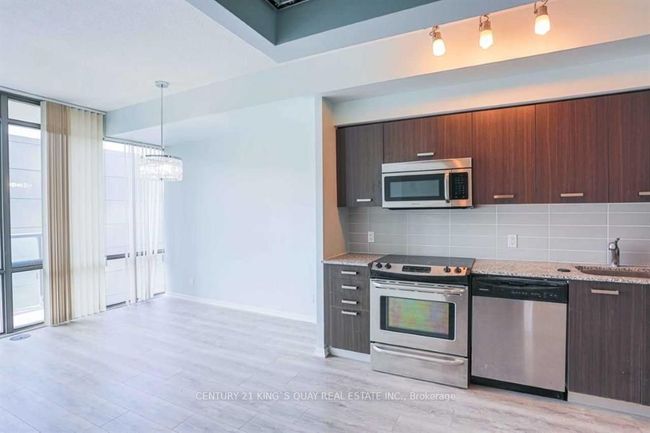 1501 - 832 Bay St, Condo with 1 bedrooms, 1 bathrooms and null parking in Toronto ON | Image 6