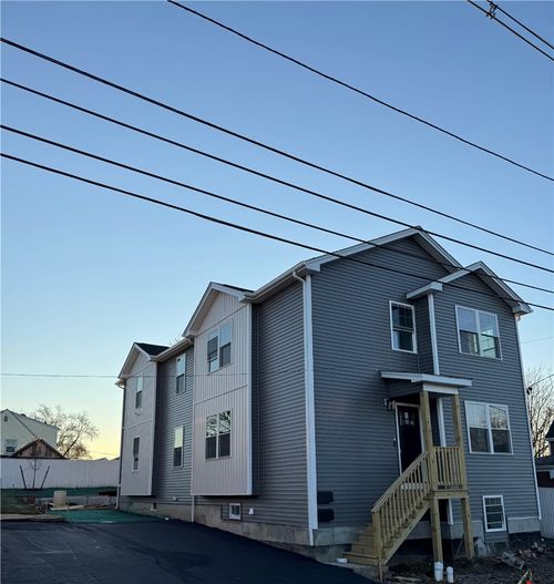31 Stella St, Providence, RI, 02909-5724 | Card Image