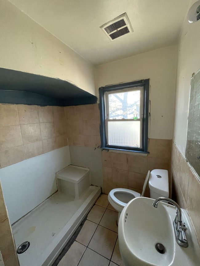 12621 Laing St, House other with 3 bedrooms, 1 bathrooms and null parking in Detroit MI | Image 5