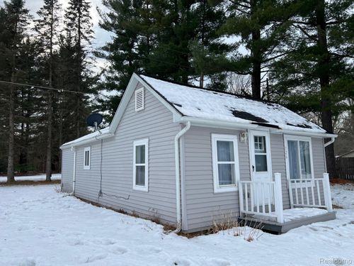 126 Burnside Rd, North Branch, MI, 48461-9622 | Card Image