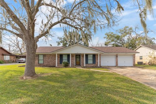 309 Petunia Street, Lake Jackson, TX, 77566 | Card Image