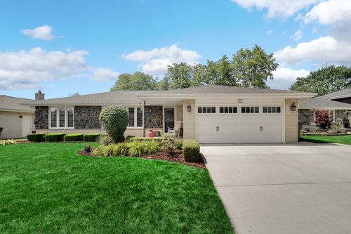 7717 Palm Dr, Orland Park, IL, 60462-4230 | Card Image