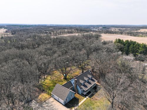 w7939 Territorial Rd, Delavan, WI, 53115-2686 | Card Image