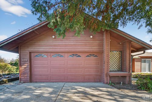 12110 Backdrop Ct, Bakersfield, CA, 93306-9707 | Card Image