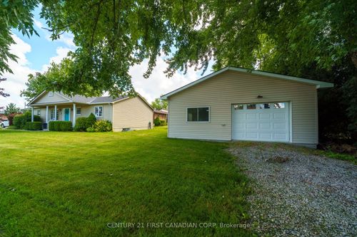 300 Station St, Parkhill, ON, N0M2K0 | Card Image