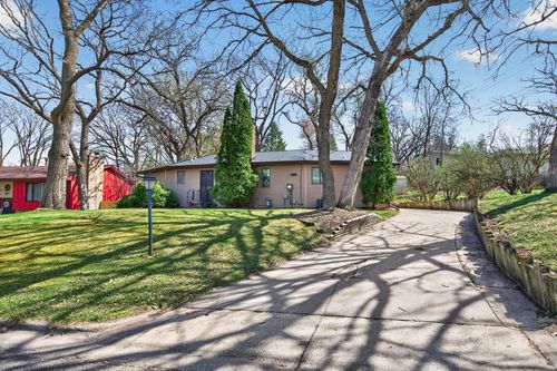 6109 27th St N, Oakdale, MN, 55128-3511 | Card Image