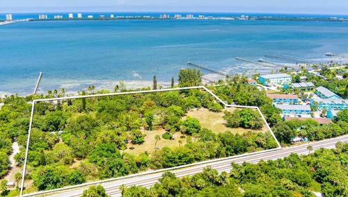 13377 S Indian River Dr, Jensen Beach, FL, 34957-2264 | Card Image