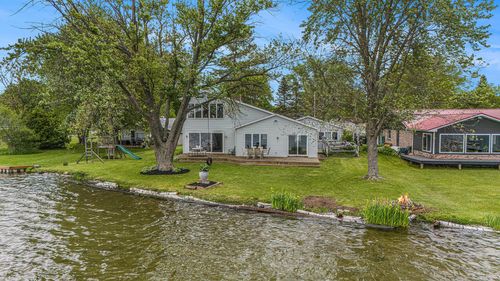 8928 Ellis St Se, Alto, MI, 49302-9677 | Card Image