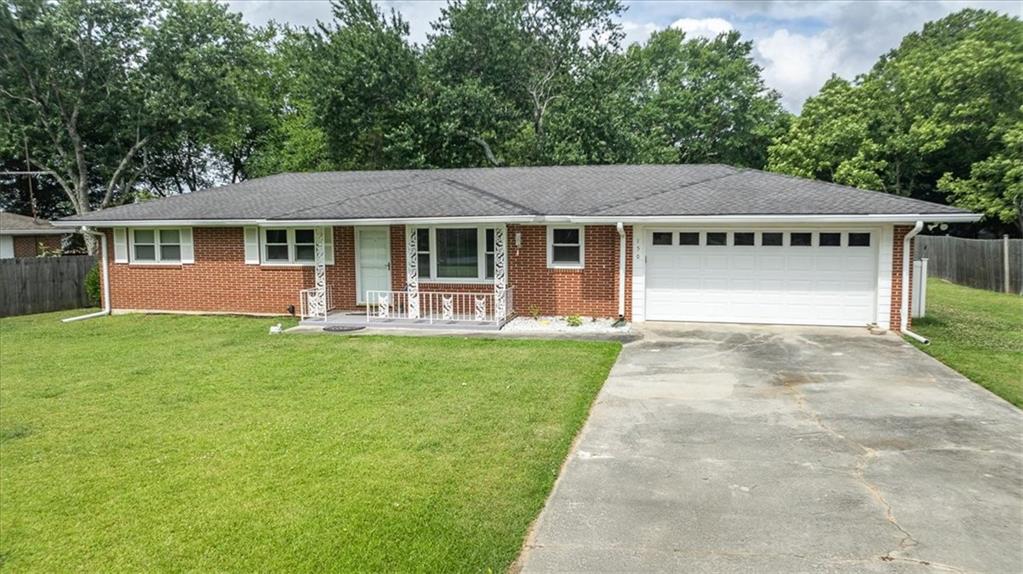 Clifford St, Loganville, GA 30052