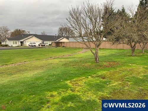 62 South Place Wy, Lebanon, OR, 97355 | Card Image