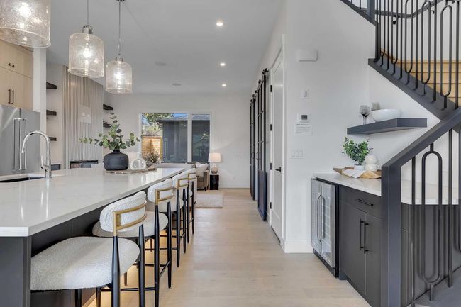 42 Collingwood Place Nw, House other with 5 bedrooms, 4 bathrooms and 2 parking in Calgary AB | Image 7