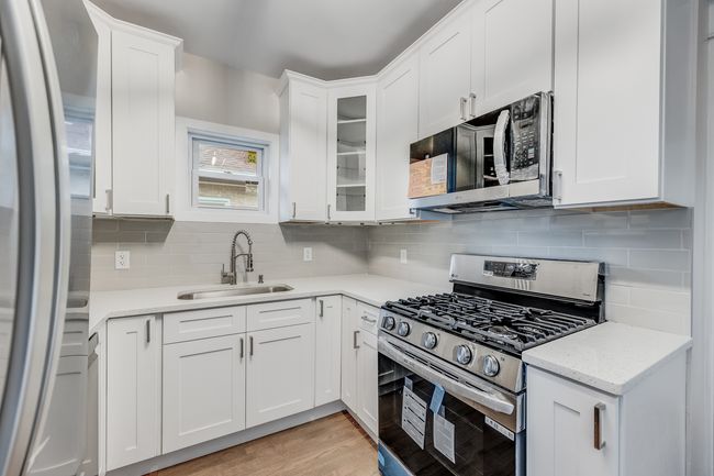 2027 S 6 Th Ave, House other with 3 bedrooms, 1 bathrooms and 2 parking in Maywood IL | Image 6