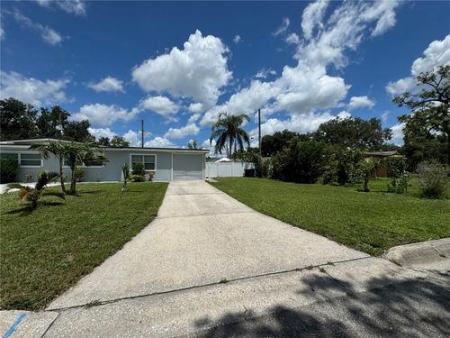 2702 Campus Hill Dr, TAMPA, FL, 33612-4725 | Card Image