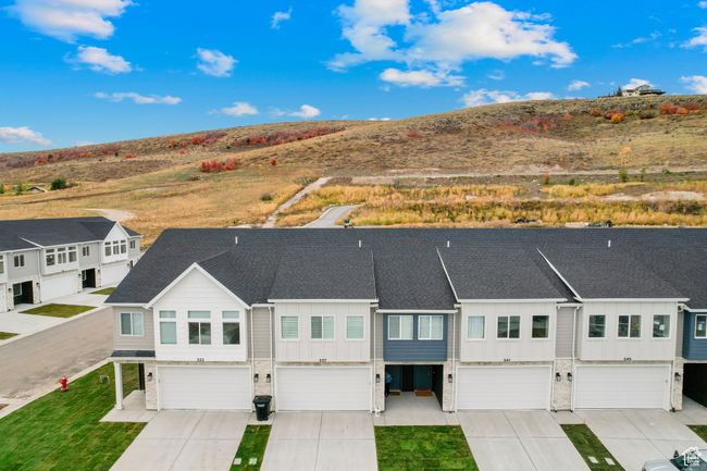 537 N Blue Lake St St, Townhouse with 3 bedrooms, 3 bathrooms and 4 parking in Garden City UT | Image 30