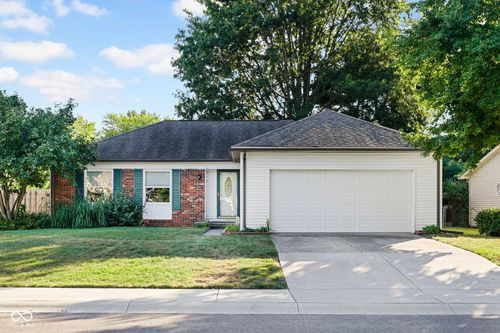826 Phillips Ln, Seymour, IN, 47274-3020 | Card Image