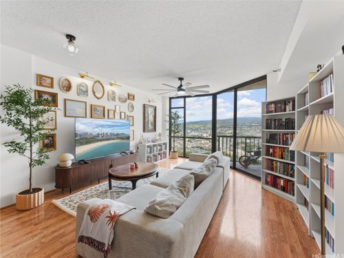 phb3-60 N Beretania St, Honolulu, HI, 96817-4752 | Card Image