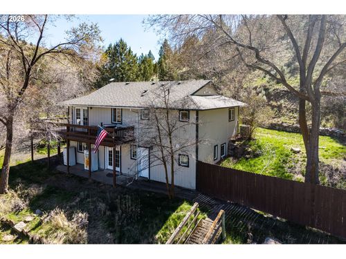 27374 Bumpy Rd, John Day, OR, 97845-5628 | Card Image