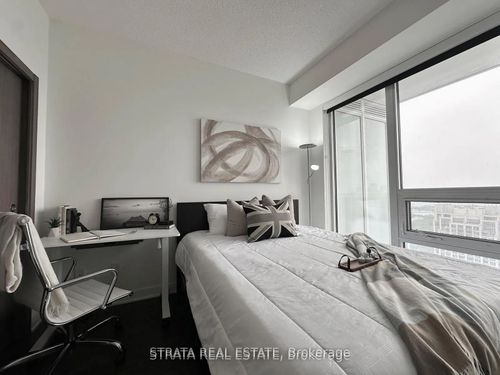 3915-19 Bathurst St, Toronto, ON, M5V0N2 | Card Image