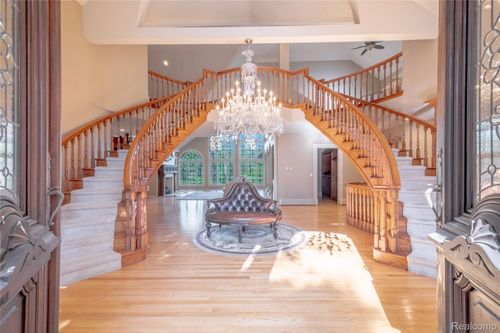 6279 Canter Creek Ct, Grand Blanc, MI, 48439 | Card Image