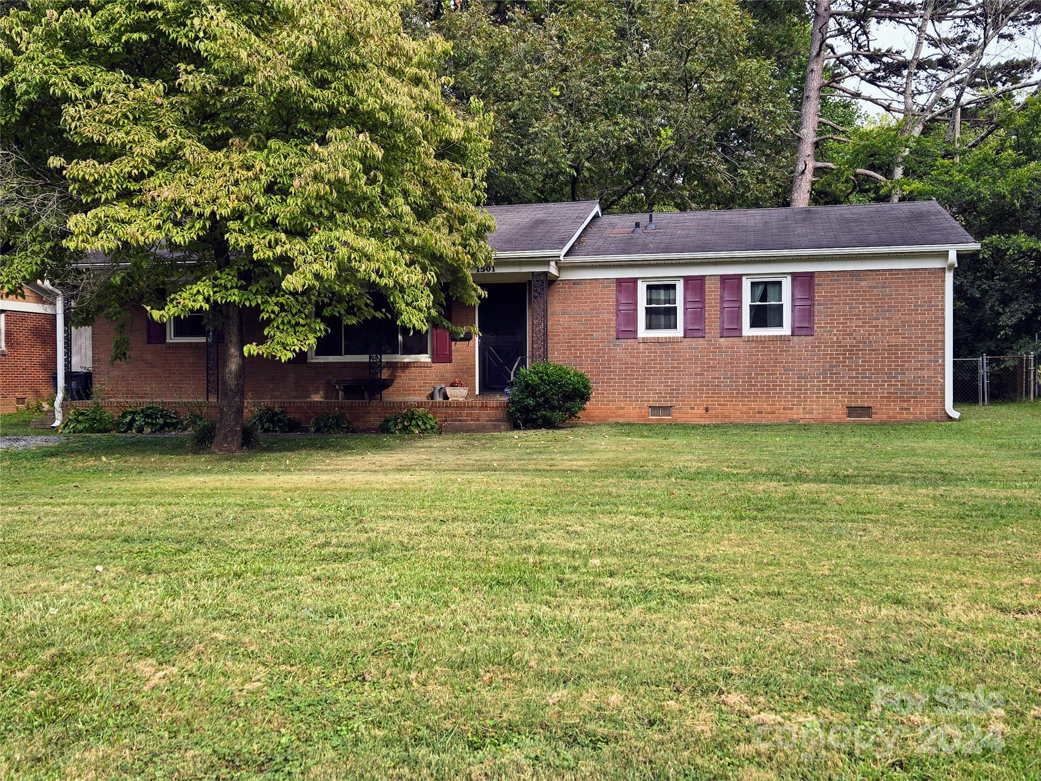 Lakedell Dr, Charlotte, NC 28215