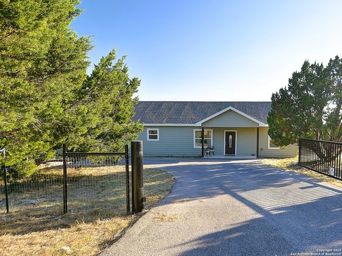 1909 Bear Springs Trl, Pipe Creek, TX, 78063-4900 | Card Image