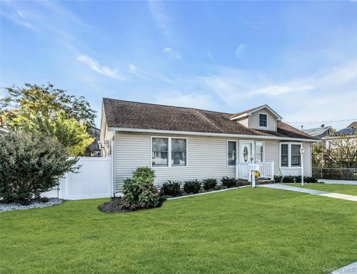 2466 Army Pl, Bellmore, NY, 11710-4807 | Card Image