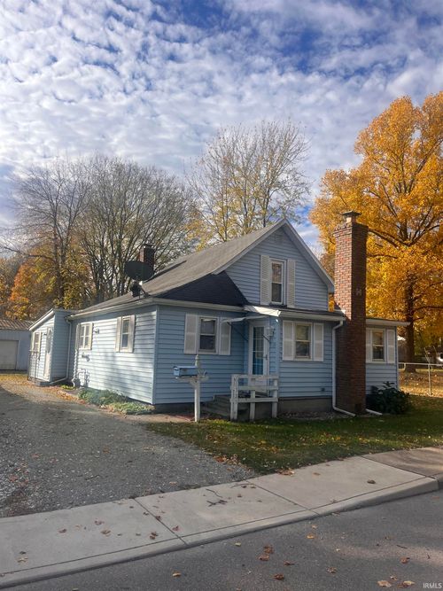 321 Cherry St, Argos, IN, 46501-1105 | Card Image