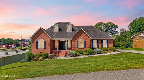 111 Colonial Hts, LaFollette, TN, 37766 | Card Image