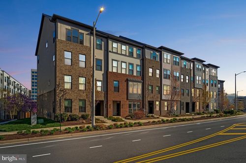 3j-13270 Woodland Park Rd, HERNDON, VA, 20171-5019 | Card Image