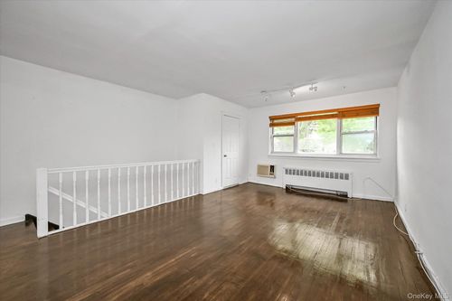 283b-67-44 152nd St, Flushing, NY, 11367-1430 | Card Image