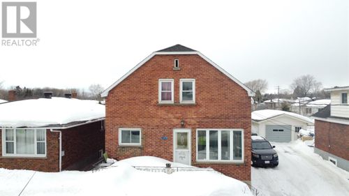 281 Pittsburgh Ave, Sault Ste. Marie, ON, P6C5B7 | Card Image