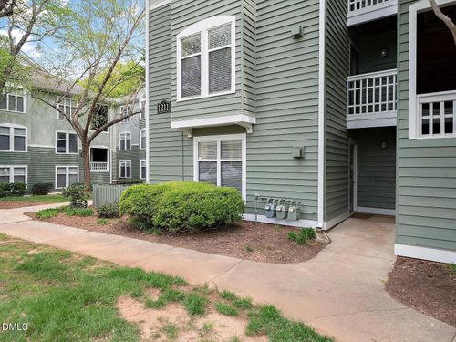 101-1211 Westview Ln, Raleigh, NC, 27605-3228 | Card Image