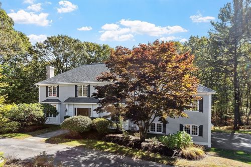 9 Garland Rd, Lincoln, MA, 01773-1816 | Card Image