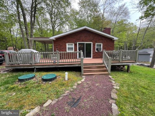 302 Viho Ct, Pocono Lake, PA, 18347-8300 | Card Image