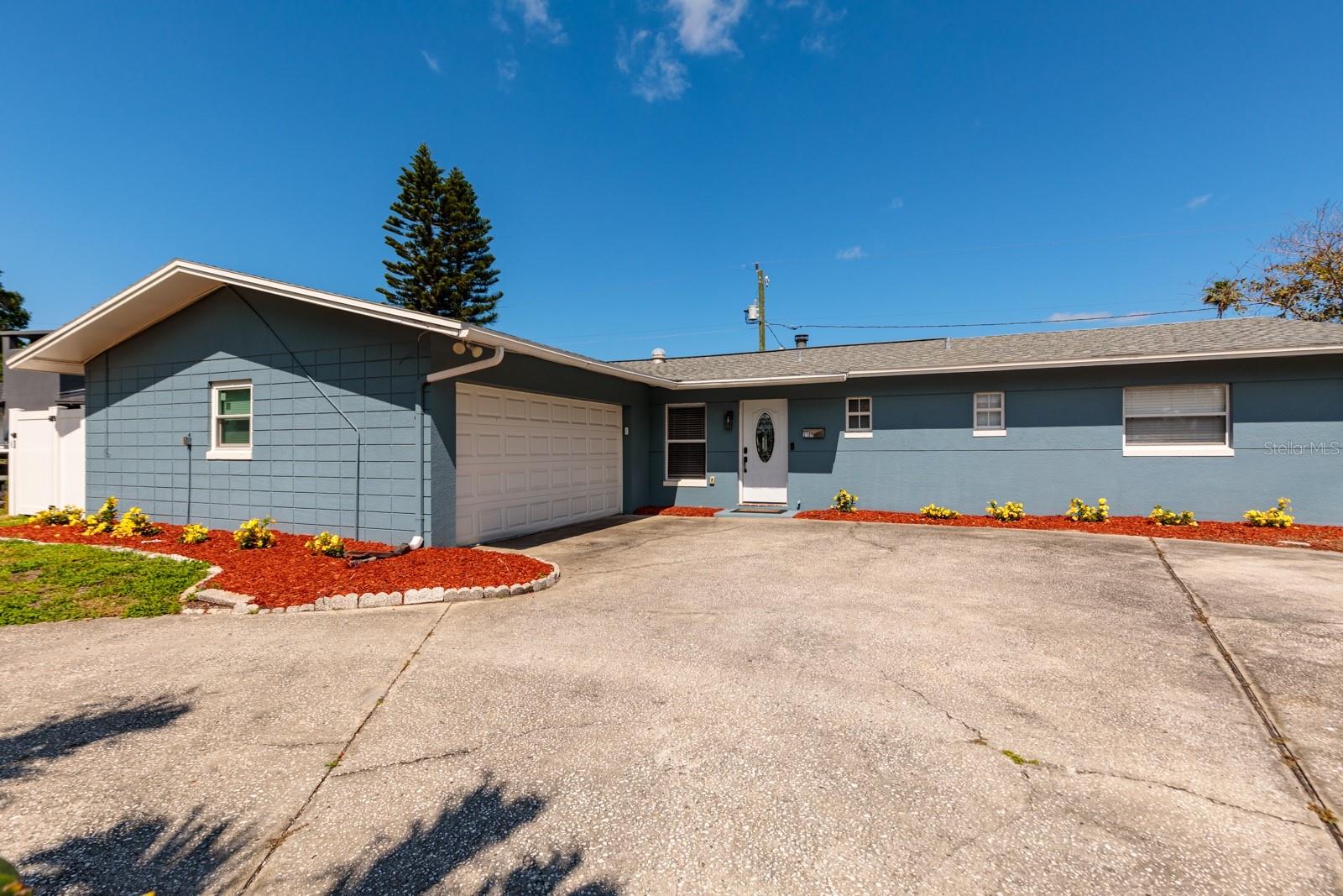 Dolphin Blvd, Saint Petersburg, FL 33707