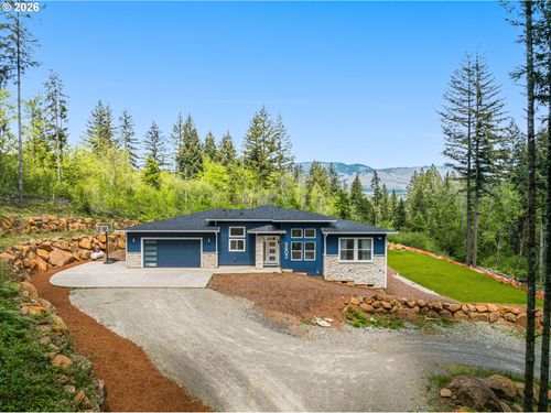 5602 Ne 316th Ct, Camas, WA, 98607-9697 | Card Image