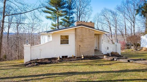 8010 Lakeview Dr, Nashport, OH, 43830-9596 | Card Image