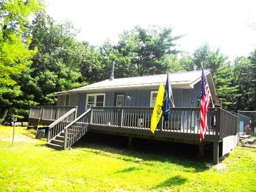W4643 S Pearl Lake Rd, Redgranite, WI, 54970-7231 | Card Image