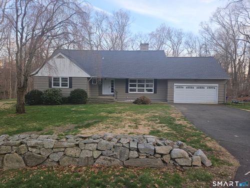 89 Bayne St, Norwalk, CT, 06851-1220 | Card Image