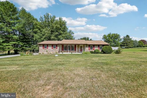 304 Blue Grass Ln, HAMPSTEAD, MD, 21074-1917 | Card Image