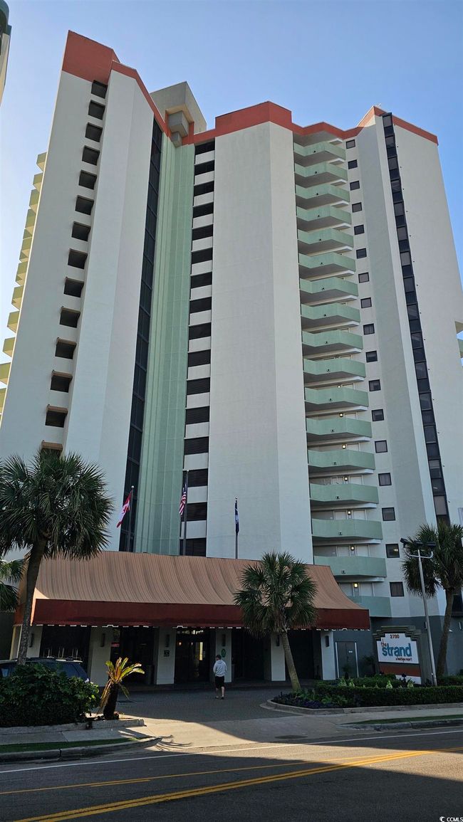 View of building exterior | Image 28