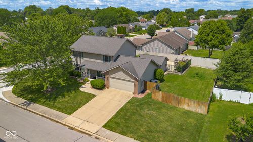 2872 Prairie Stream Way, Columbus, IN, 47203-9046 | Card Image