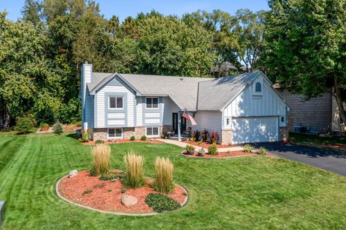 1443 Cutters Ln, Eagan, MN, 55122-3800 | Card Image