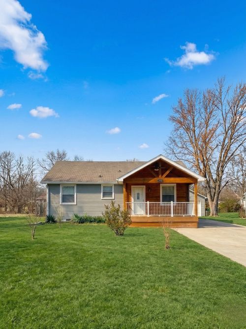 5420 Knob Rd, Nashville, TN, 37209-4553 | Card Image