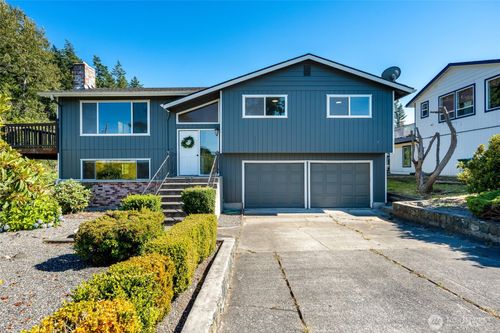 3401 W 4th St, Anacortes, WA, 98221-1222 | Card Image