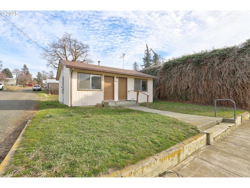 1013 Clark St, Wasco, OR, 97065-7000 | Card Image
