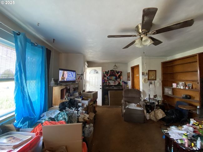 35001 Seavey Loop Rd, House other with 2 bedrooms, 1 bathrooms and null parking in Eugene OR | Image 6
